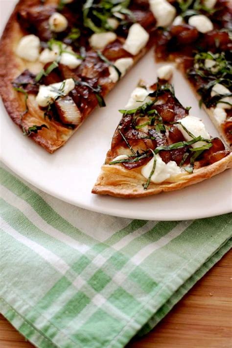appetizer-recipe-flatbreads-with-goat-cheese-caramelized image