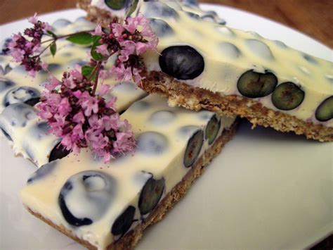 white-chocolate-blueberry-bars-korena-in-the-kitchen image
