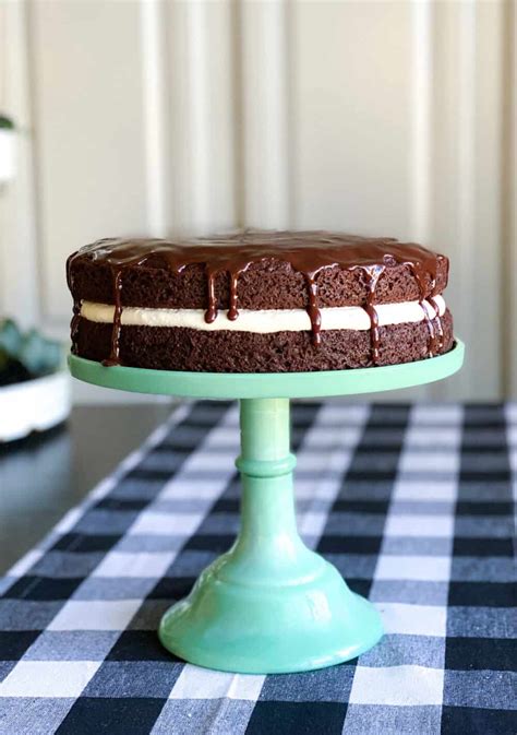 ding-dong-cake-an-easy-chocolate-cake-with-cream image