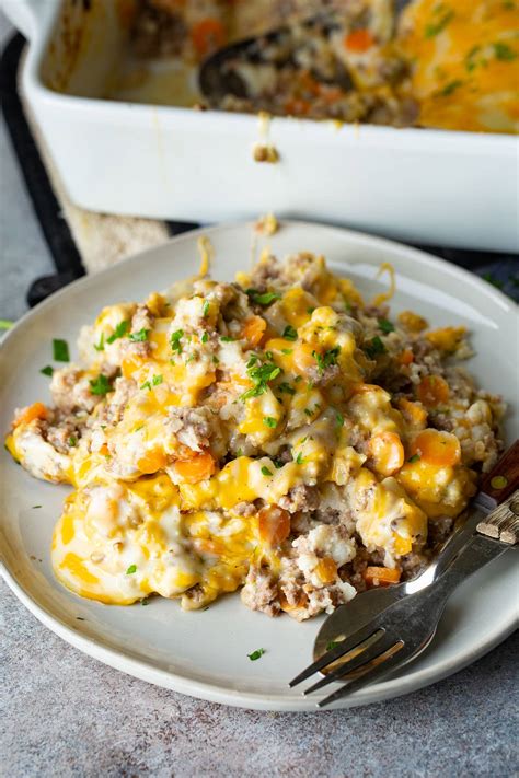 low-carb-cheesy-ground-beef-and-cauliflower-rice-casserole image