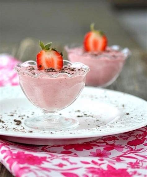 super-strawberry-pudding-homemade-and-healthy image