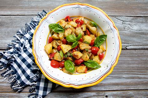 potatos-with-tomatoes-and-basil-italian-food-forever image
