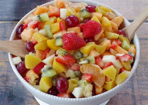 old-fashioned-fruit-salad-with-honey-lime-dressing image