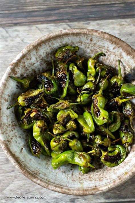 what-are-padron-peppers-how-to-cook image