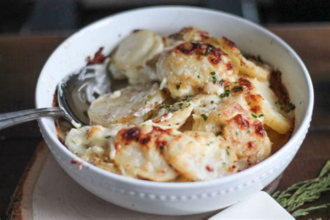 garlic-parmesan-scalloped-potatoes-thekittchen image