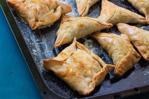 spicy-samosas-pepperscale image