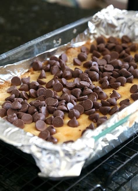 shortbread-toffee-cookie-bars-cookies-and-cups image