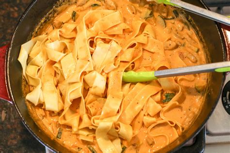 creamy-one-pot-pasta-recipe-momsdish image