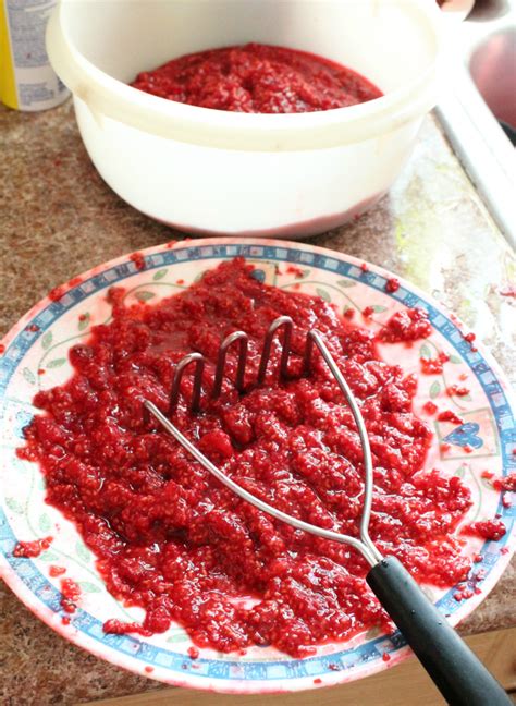 less-sugar-cooked-raspberry-jam image