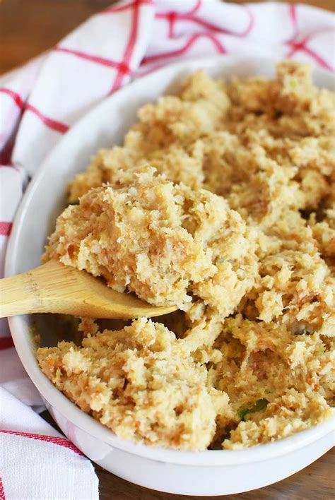 easy-bread-stuffing-recipe-sizzling-eats image