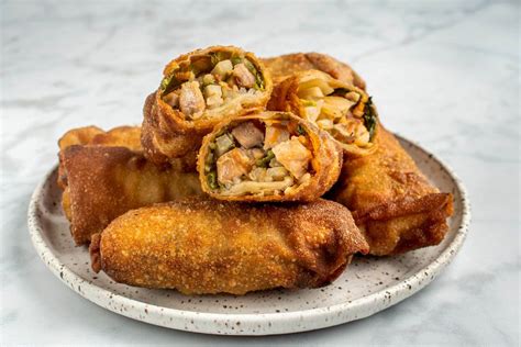 how-to-make-popiah-malaysian-spring-rolls-the image