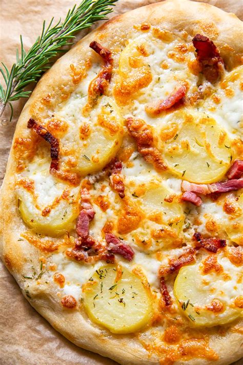 potato-and-pancetta-pizza-pizza-bianca-vikalinka image
