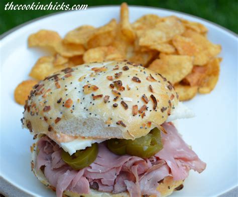 roast-beef-and-spicy-mayo-sandwiches-the-cookin-chicks image