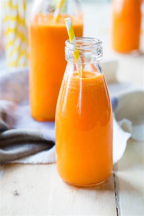 orange-carrot-ginger-juice-a-healthy-breakfast-juice image
