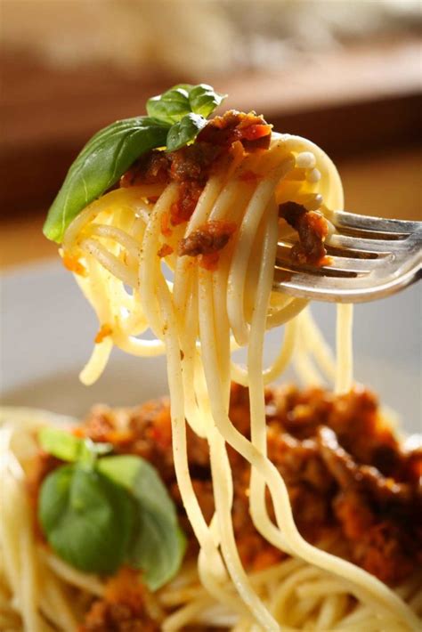jamie-oliver-spaghetti-bolognese-table-for-seven image