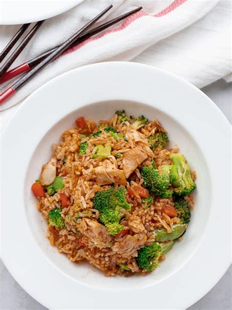 thai-red-curry-chicken-fried-rice-drive-me-hungry image