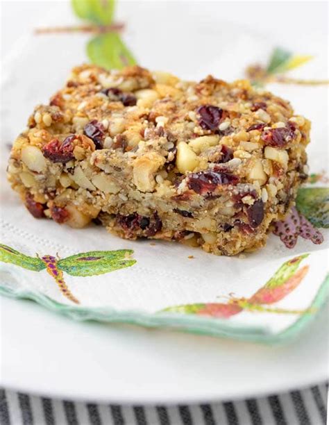 healthy-snack-bars-with-fruit-and-nuts-panning-the image