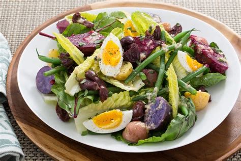 vegetable-nioise-salad-with-dijon-tarragon-dressing image