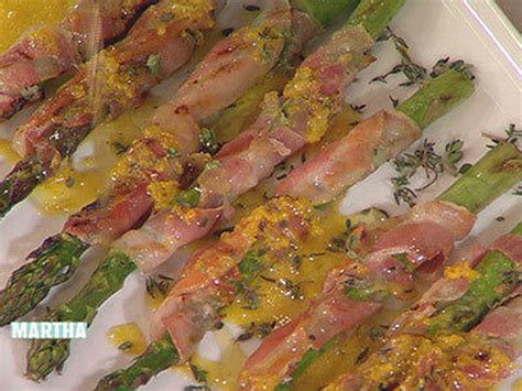 asparagus-wrapped-in-pancetta-with-citronette-njcom image