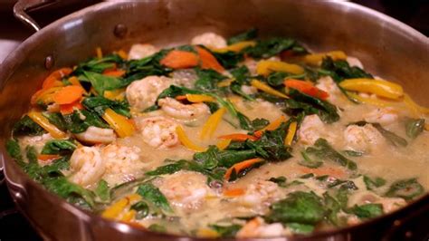 thai-shrimp-and-spinach-curry-feeding-the-famished image