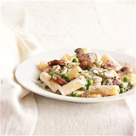 rigatoni-with-sausage-peas-and-mushrooms image