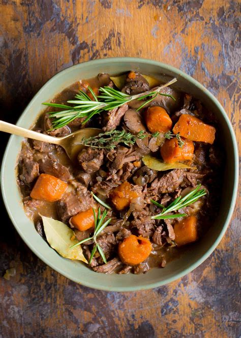 slow-cooker-beef-burgundy-wholesomelicious image