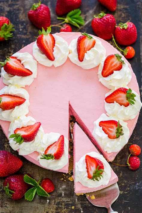 no-bake-strawberry-cheesecake-video-natashaskitchencom image