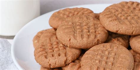 4-ingredient-peanut-butter-cookies-splenda image