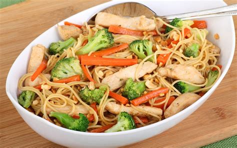 how-to-make-chicken-lo-mein-in-30-minutes-taste-of image