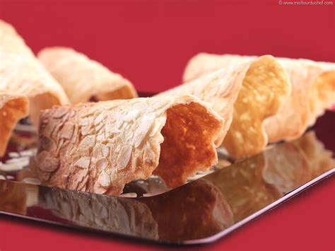 almond-tuiles-recipe-with-images-meilleur-du-chef image