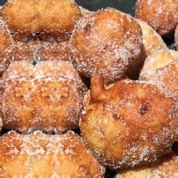 sfinci-sicilian-traditional-sicilian-donuts-bigovencom image