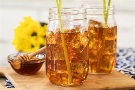 honey-ginger-iced-green-tea-with-lemongrass image