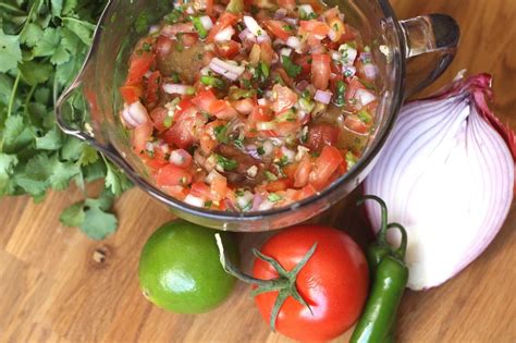 pico-de-gallo-simple-mexican-salsa-barefeet-in-the image