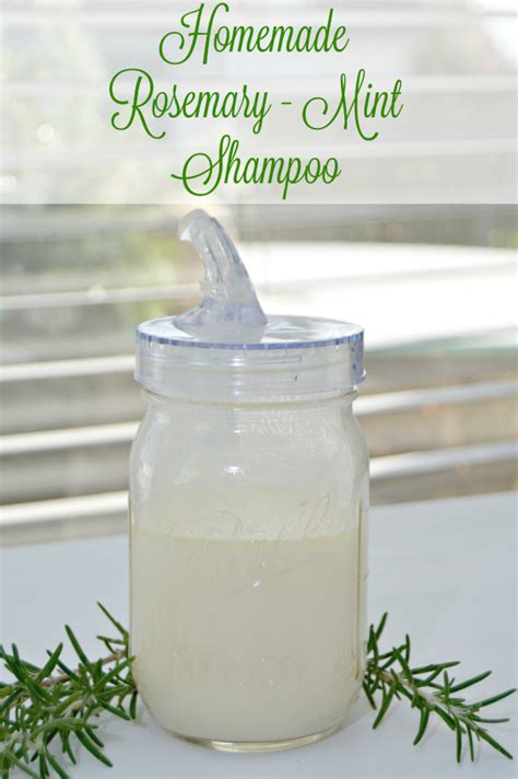 homemade-rosemary-mint-shampoo-recipe-mom-4 image