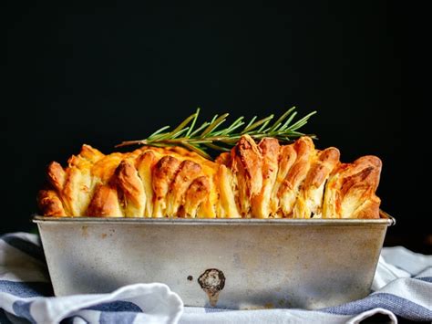 double-cheese-and-rosemary-pull-apart-bread image