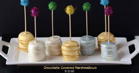 chocolate-dipped-marshmallows-pint-sized-baker image