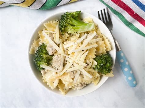 one-pot-creamy-sausage-broccoli-pasta-my-fussy-eater image