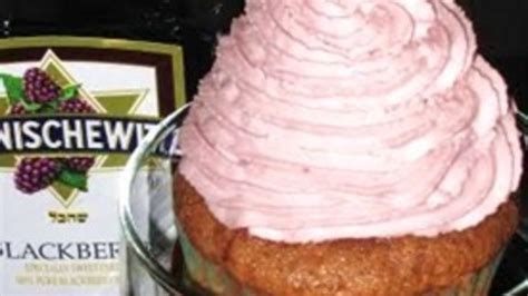 blackberry-wine-cupcakes-recipe-tablespooncom image