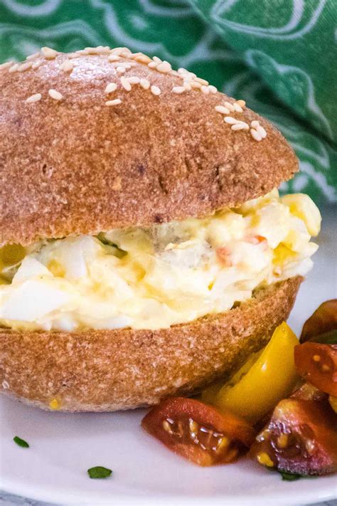 egg-salad-recipe-with-green-olives-zero-carbs image