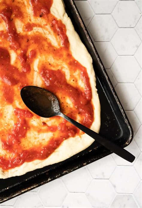 grandmas-sicilian-style-sheet-pan-pizza-josie-nina image