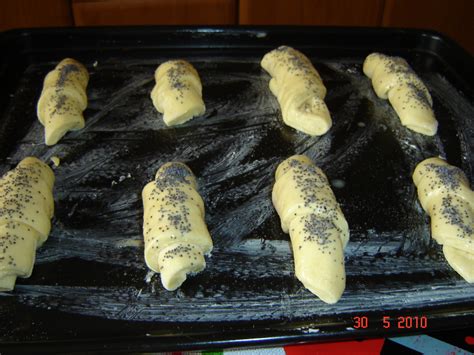 poppy-rolls-makov-rožky-recipe-slovak-cooking image