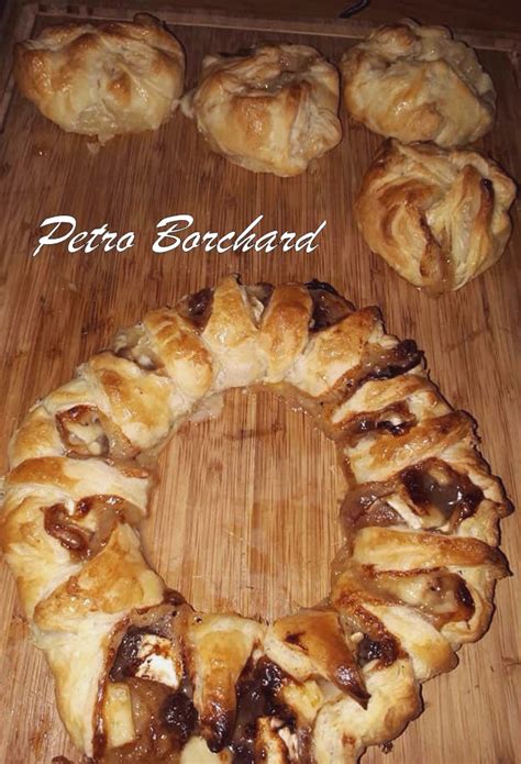 cranberry-and-brie-puff-pastry-wreath-your image