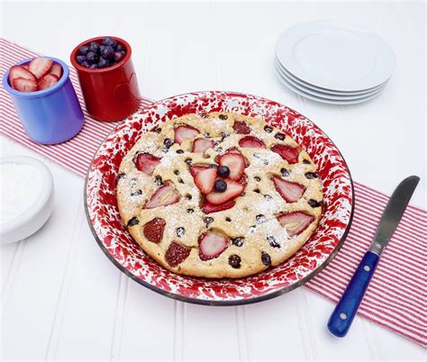 baked-berry-pancake-is-a-strawberry-and-blueberry image