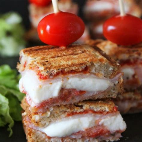 toasted-bacon-sandwiches-recipe-eatwell101 image