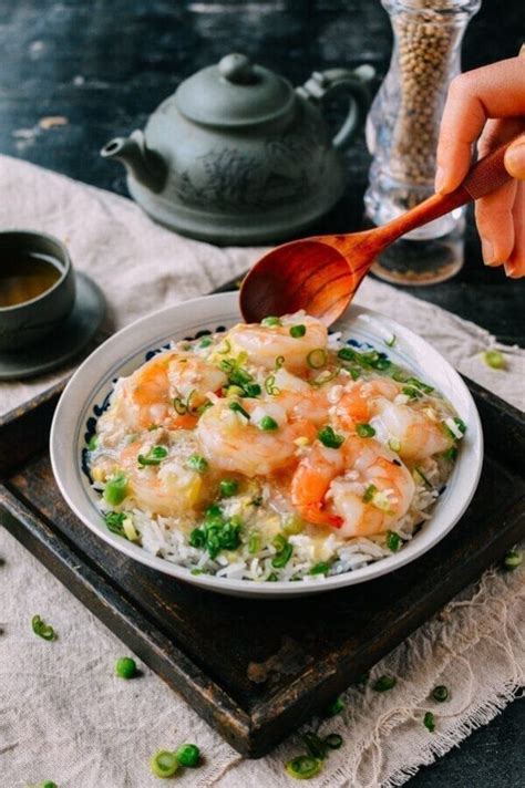 shrimp-with-lobster-sauce-chinese-takeout image