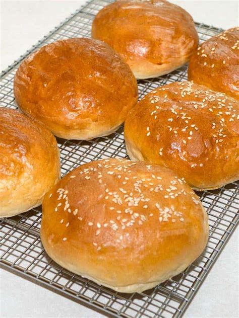 homemade-hamburger-buns-bread-machine-pudge image