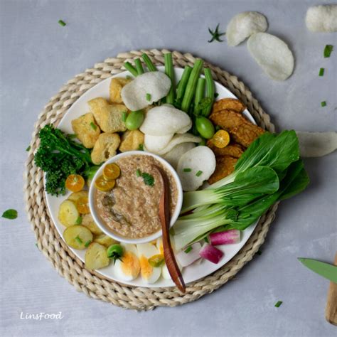 gado-gado-recipe-indonesian-salad-with-peanut-sauce image