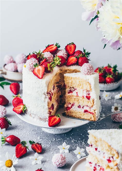 strawberry-coconut-cake-vegan-baking-tips-bianca image