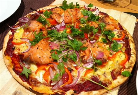 homemade-smoked-salmon-with-capers-pizza-real image