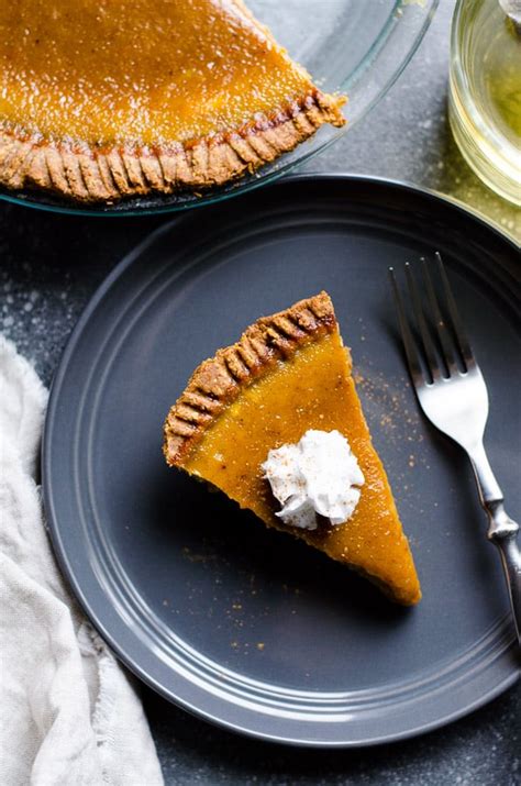 step-by-step-healthy-pumpkin-pie-recipe-ifoodrealcom image